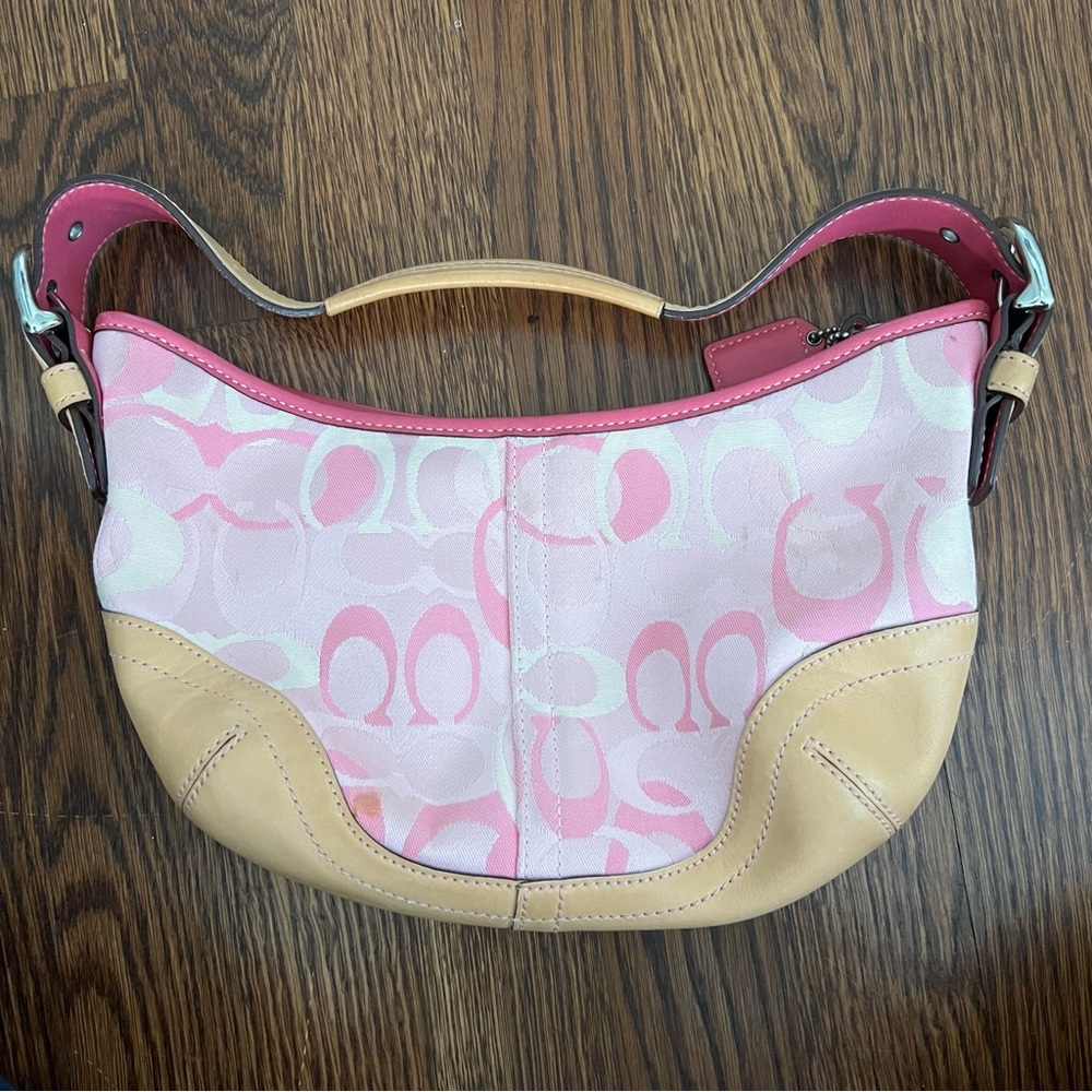 Coach purse— like new. make an offer!